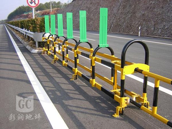 江西公路活動護欄